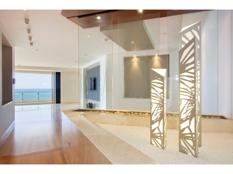 13/1  Enderley Avenue, Surfers Paradise QLD 4217