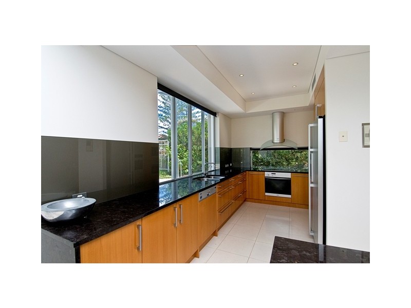 3/5-9 Broadbeach Boulevard, Broadbeach QLD 4218