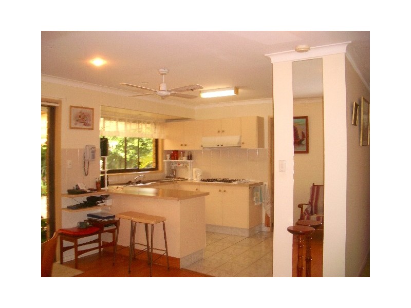 4 Yalgoo Court, Mermaid Waters QLD 4218