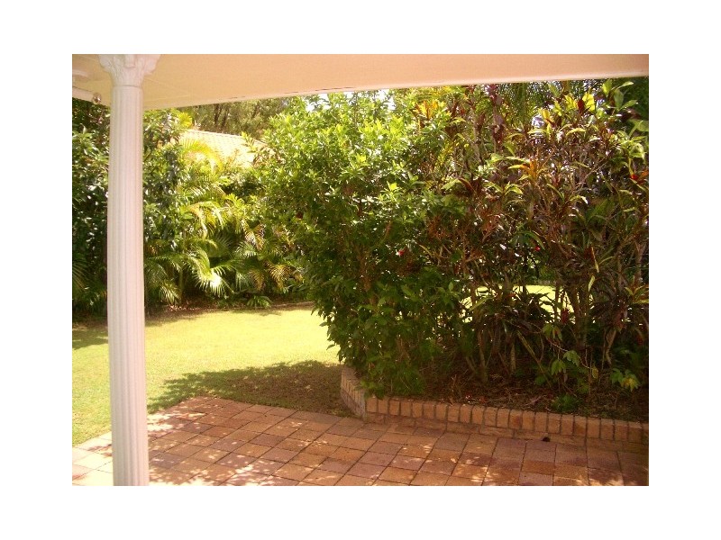 4 Yalgoo Court, Mermaid Waters QLD 4218