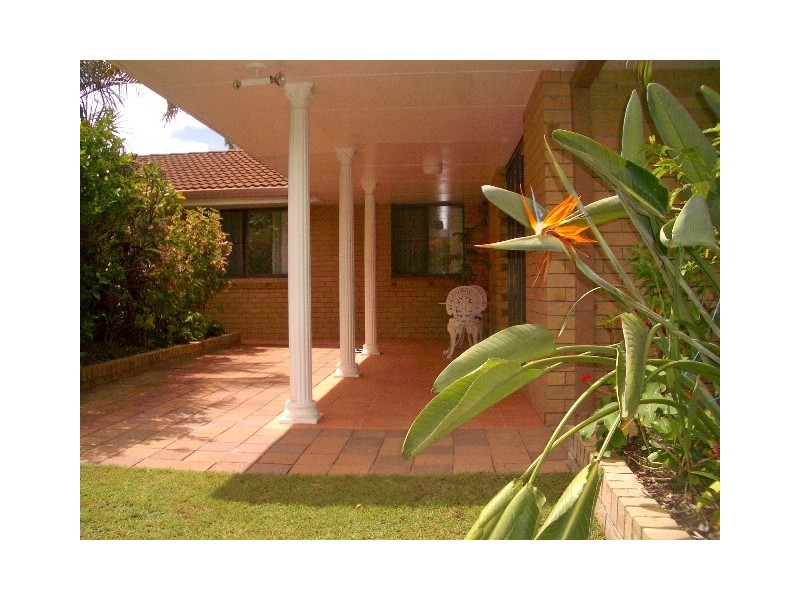 4 Yalgoo Court, Mermaid Waters QLD 4218