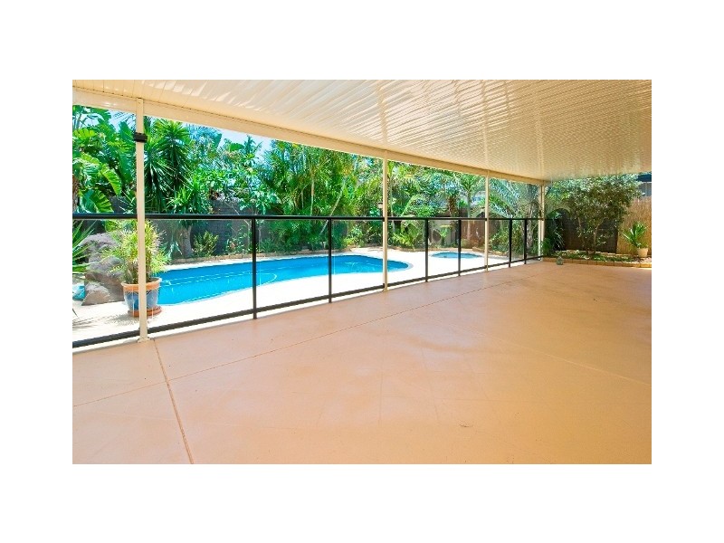 57 St Andrews Avenue, Isle Of Capri QLD 4217