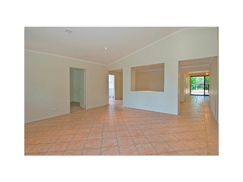 57 St Andrews Avenue, Isle Of Capri QLD 4217