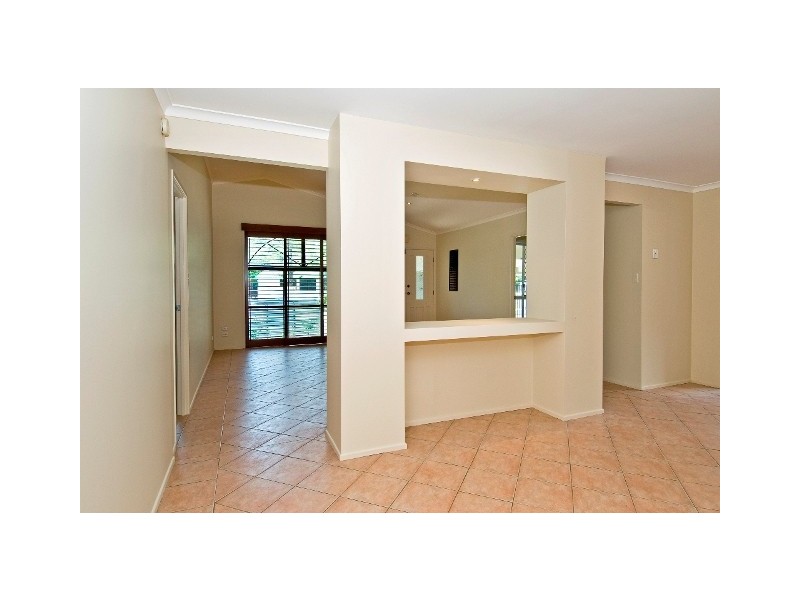 57 St Andrews Avenue, Isle Of Capri QLD 4217