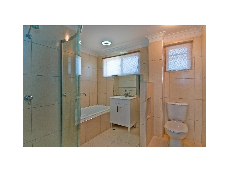 57 St Andrews Avenue, Isle Of Capri QLD 4217