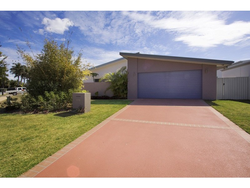175 Lae Drive, Runaway Bay QLD 4216