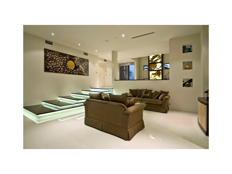 97 The Sovereign Mile, Sovereign Islands QLD 4216