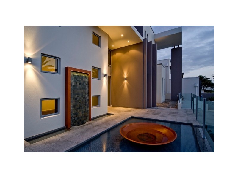 97 The Sovereign Mile, Sovereign Islands QLD 4216