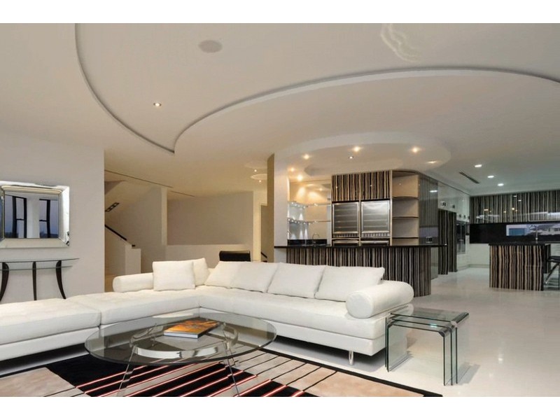 26 Hampton Court, Sovereign Islands QLD 4216