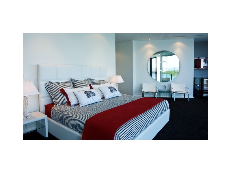 26 Hampton Court, Sovereign Islands QLD 4216