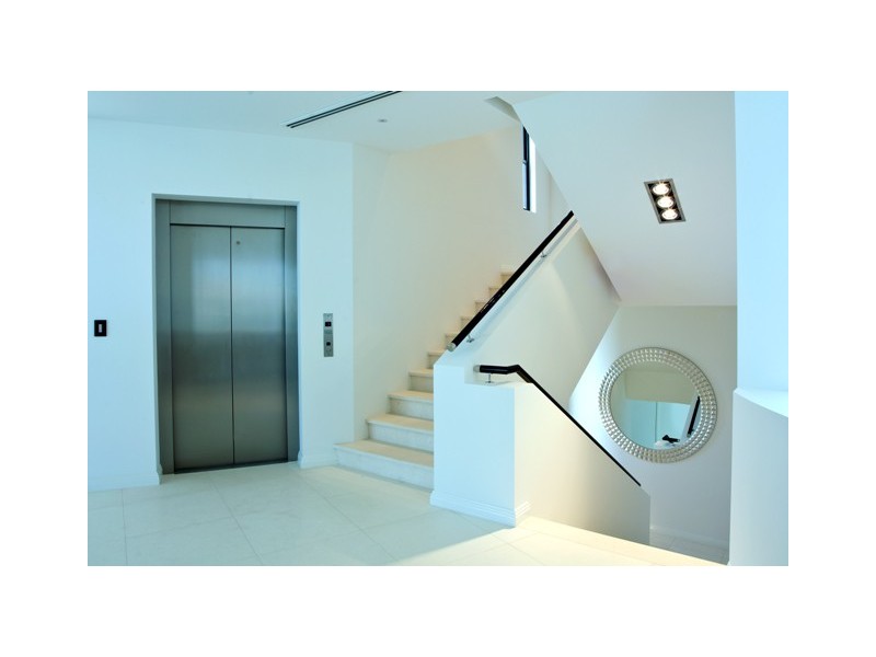 26 Hampton Court, Sovereign Islands QLD 4216