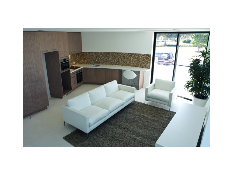 26 Hampton Court, Sovereign Islands QLD 4216