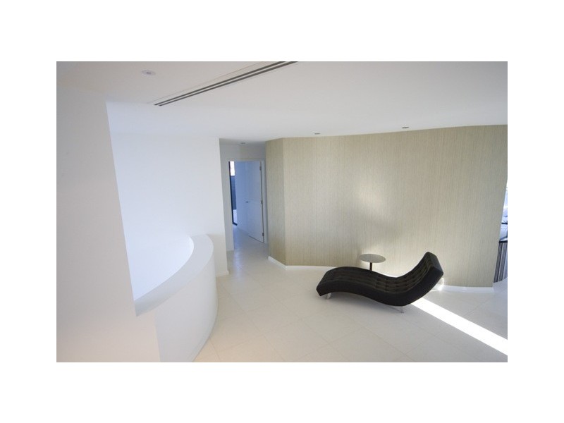 26 Hampton Court, Sovereign Islands QLD 4216