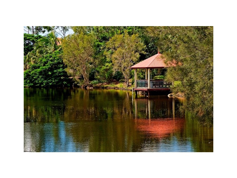 4 River Cove Place, Hope Island QLD 4212