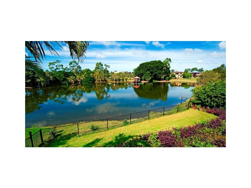 4 River Cove Place, Hope Island QLD 4212