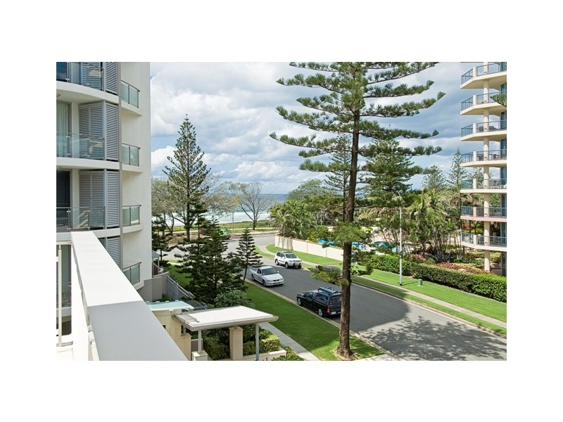 3/5 Broadbeach Boulevard, Broadbeach QLD 4218