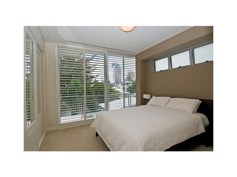 3/5 Broadbeach Boulevard, Broadbeach QLD 4218