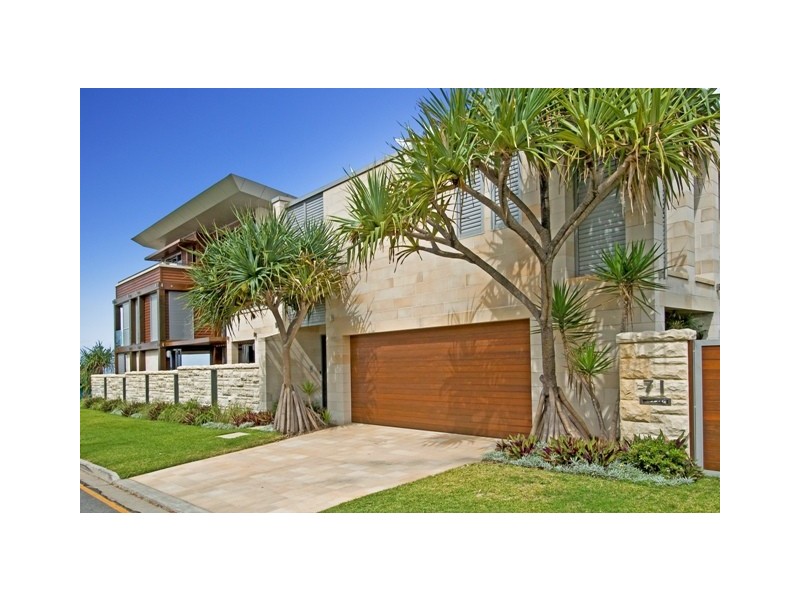 71 Hedges Avenue, Mermaid Beach QLD 4218