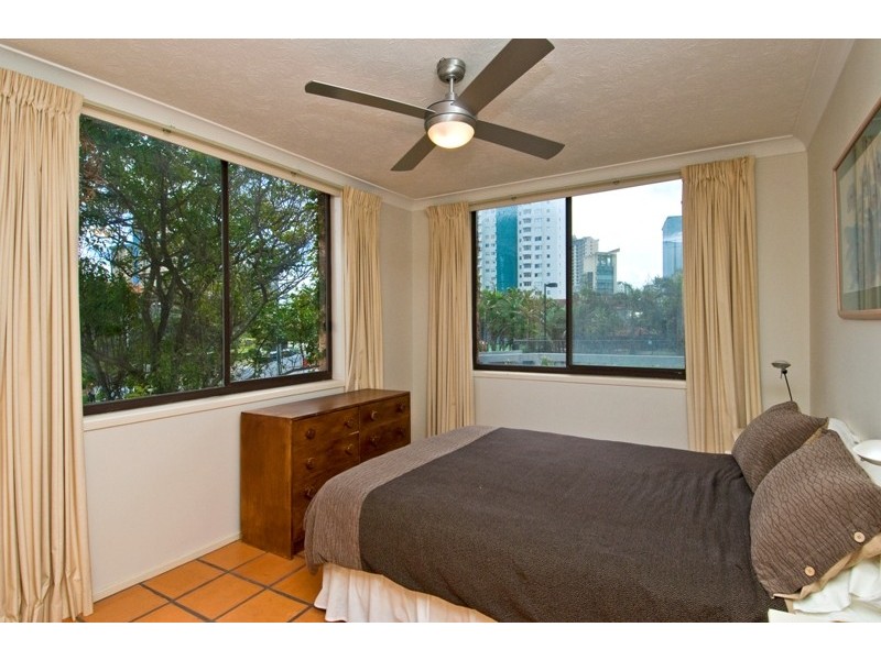3/20A Old Burleigh Road, Surfers Paradise QLD 4217