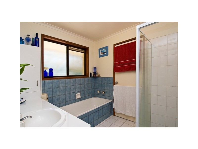 1 Warrungen Way, Ashmore QLD 4214