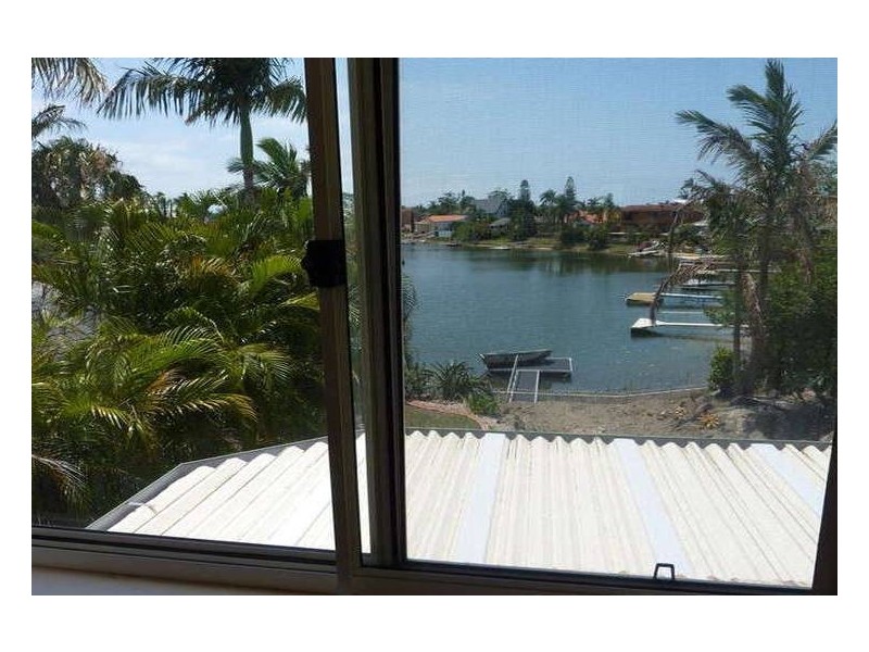 1 Huon Street, Broadbeach Waters QLD 4218