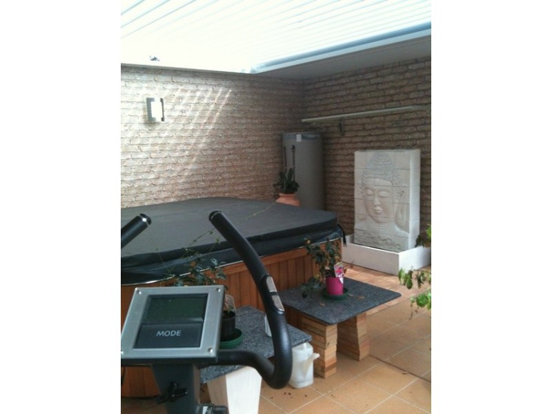 1 Huon Street, Broadbeach Waters QLD 4218