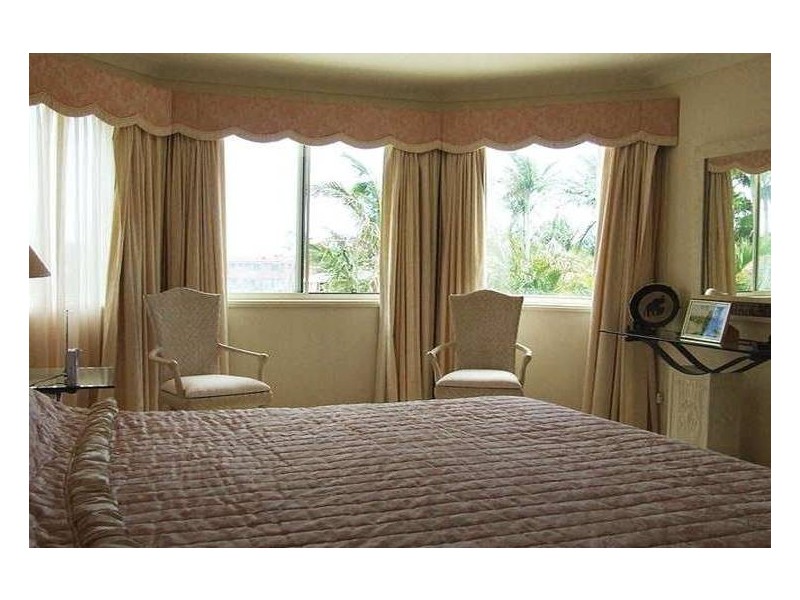 1 Huon Street, Broadbeach Waters QLD 4218