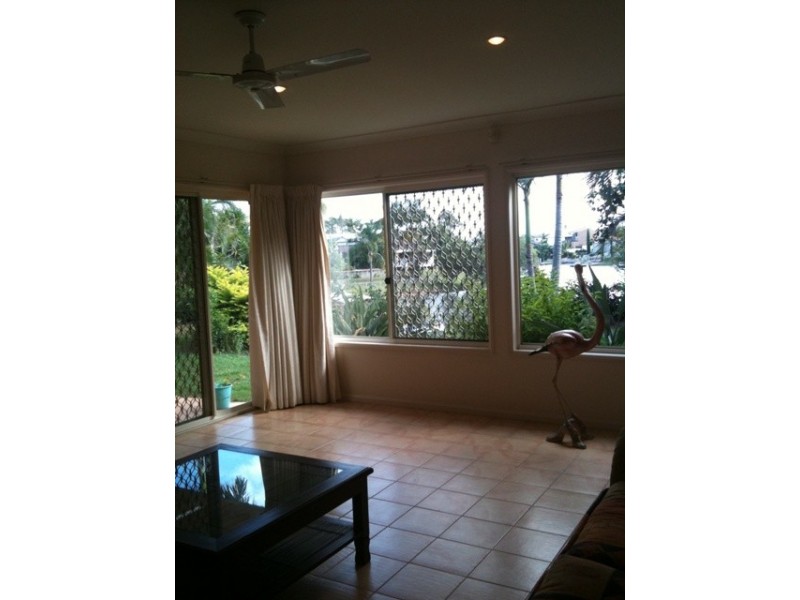 1 Huon Street, Broadbeach Waters QLD 4218