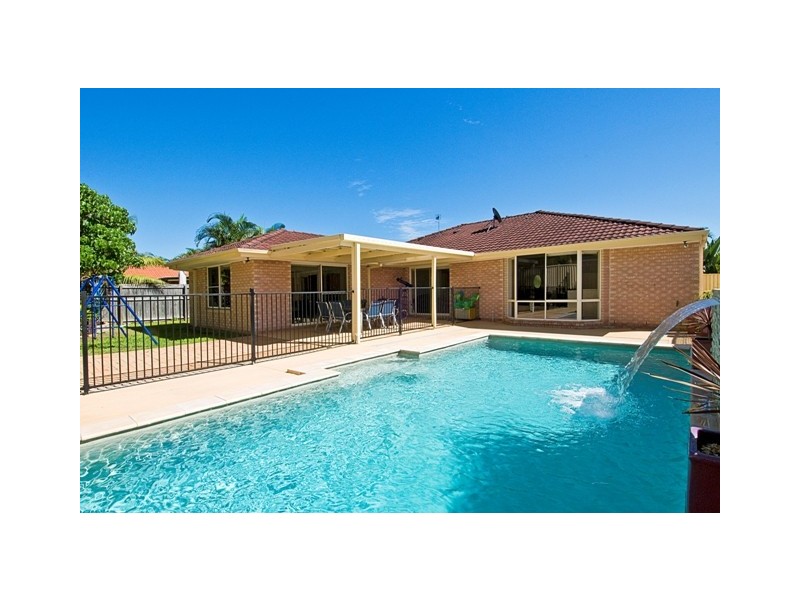 38 Desert Falls Crescent, Parkwood QLD 4214