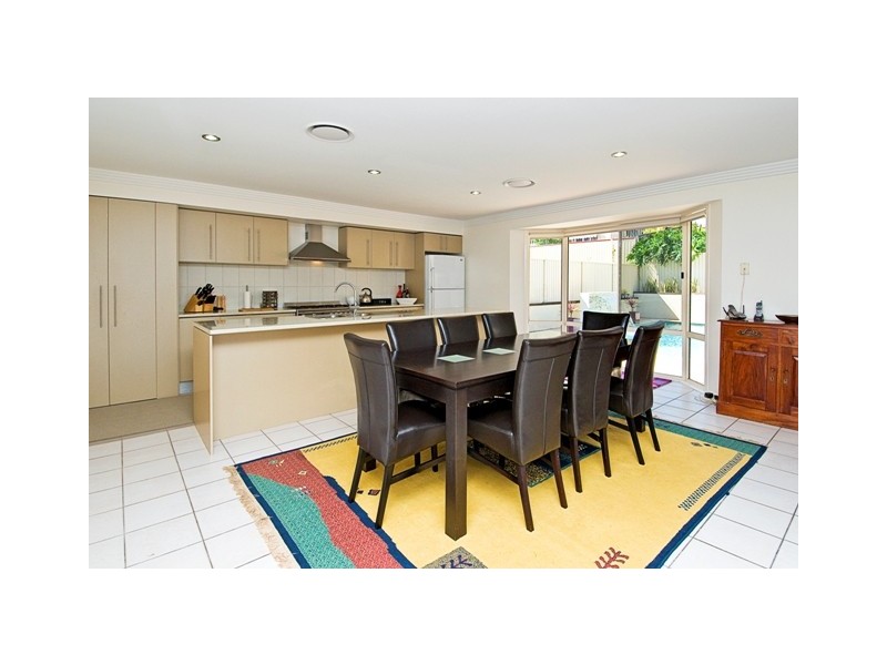 38 Desert Falls Crescent, Parkwood QLD 4214