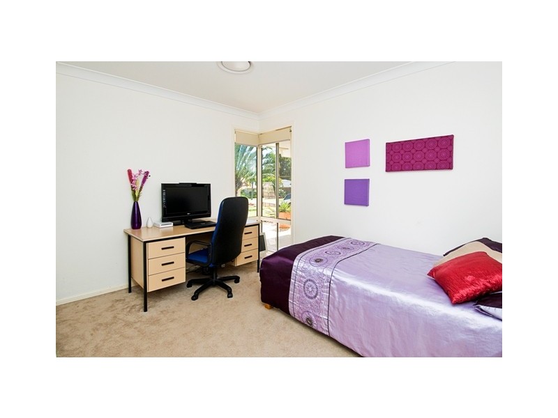 38 Desert Falls Crescent, Parkwood QLD 4214