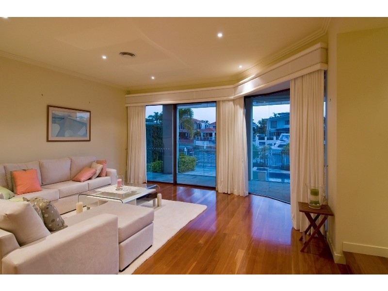 14 Seafarer Court, Paradise Waters QLD 4217