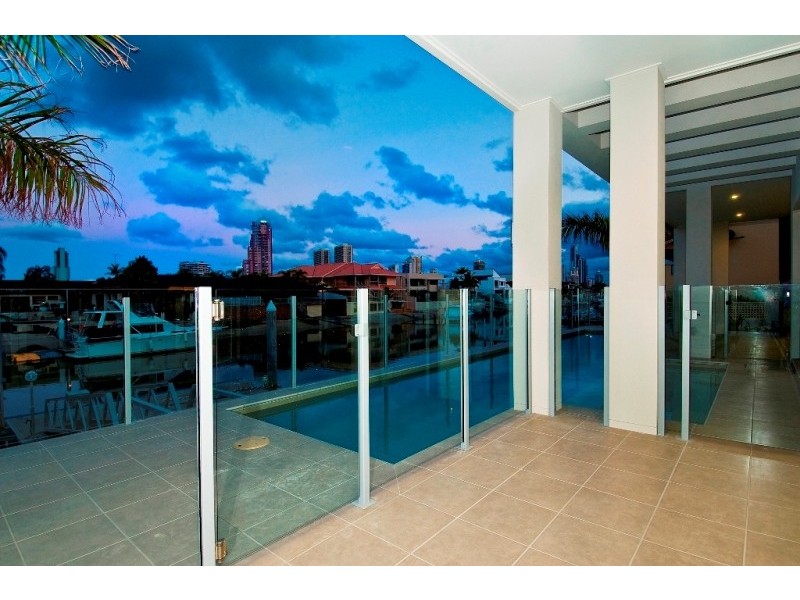 94 Commodore Drive, Paradise Waters QLD 4217