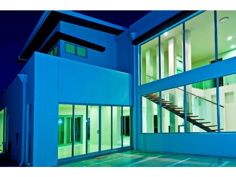 94 Commodore Drive, Paradise Waters QLD 4217