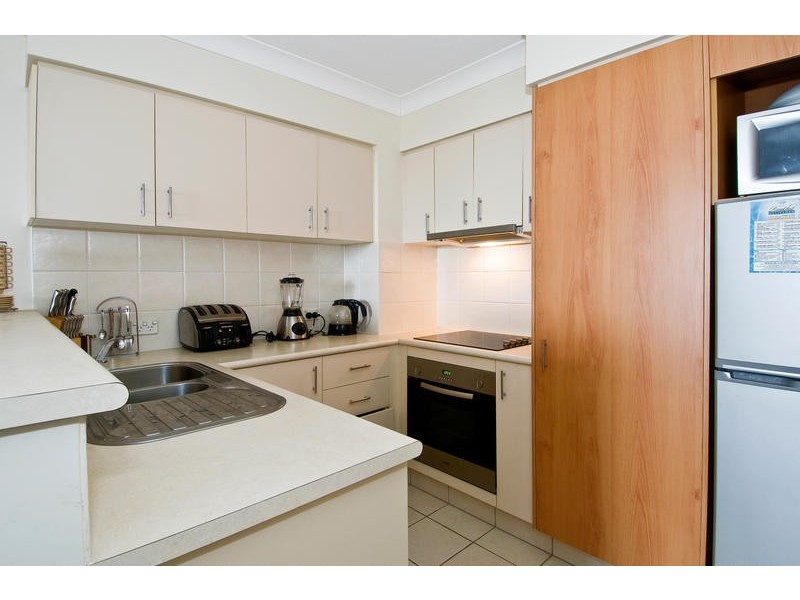 3054/2623 Gold Coast Highway, Broadbeach QLD 4218