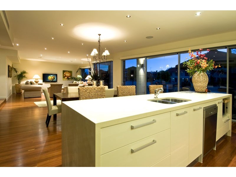 24 Norseman Court, Paradise Waters QLD 4217