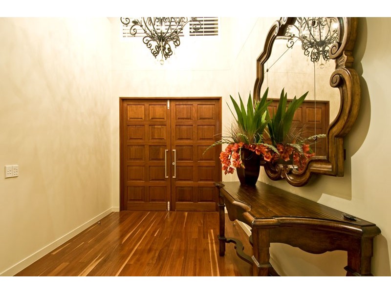 24 Norseman Court, Paradise Waters QLD 4217