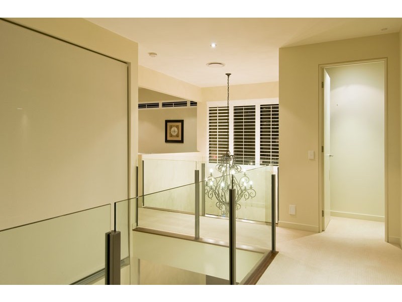 24 Norseman Court, Paradise Waters QLD 4217