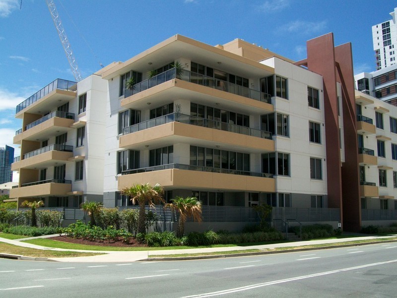 220/1 Aqua Street, Southport QLD 4215