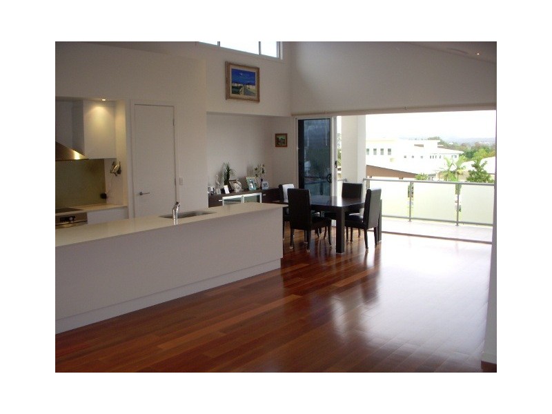 1008 Lakeview Terrace, Benowa QLD 4217