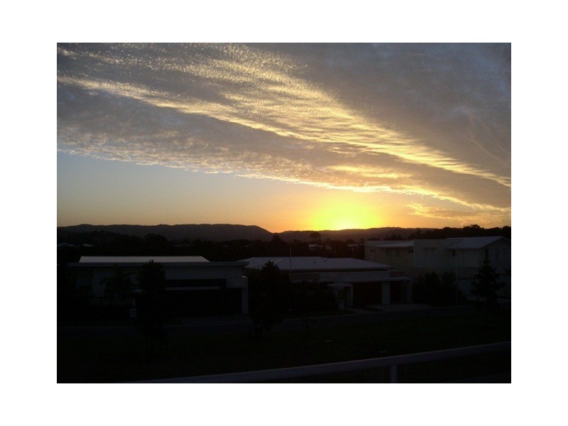 1008 Lakeview Terrace, Benowa QLD 4217