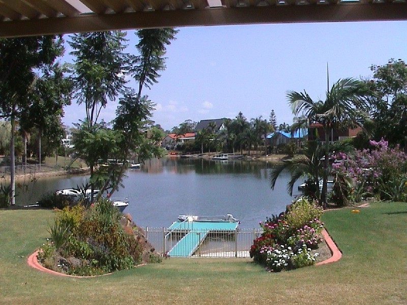 1 Huon Street, Broadbeach Waters QLD 4218