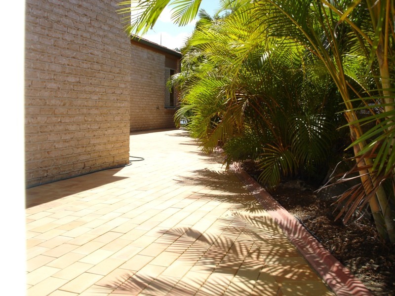 1 Huon Street, Broadbeach Waters QLD 4218