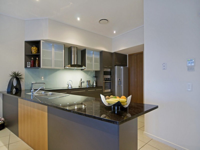 5 Regents Court, Sovereign Islands QLD 4216