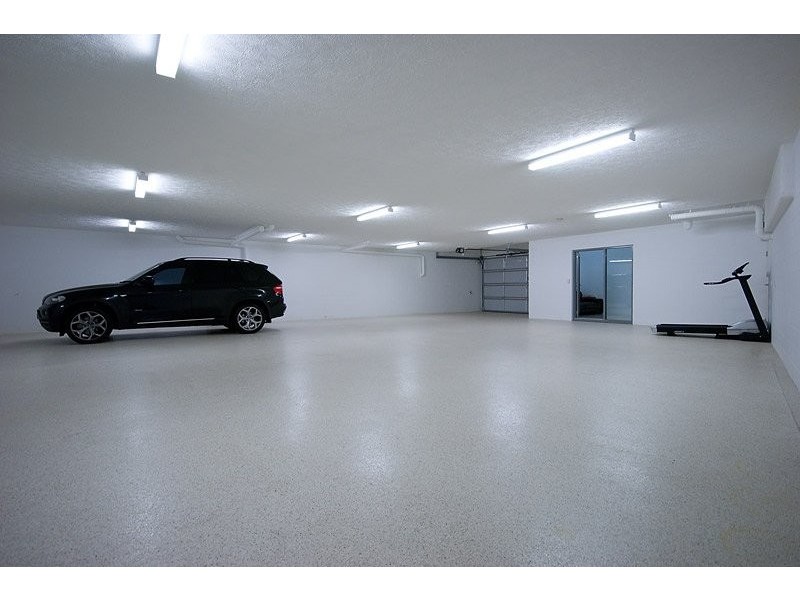 30 Royal Albert Crescent, Sovereign Islands QLD 4216