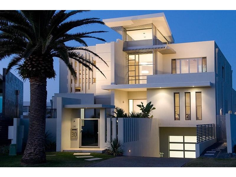 30 Royal Albert Crescent, Sovereign Islands QLD 4216