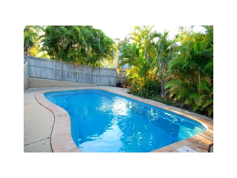 47 Desert Falls Crescent, Parkwood QLD 4214