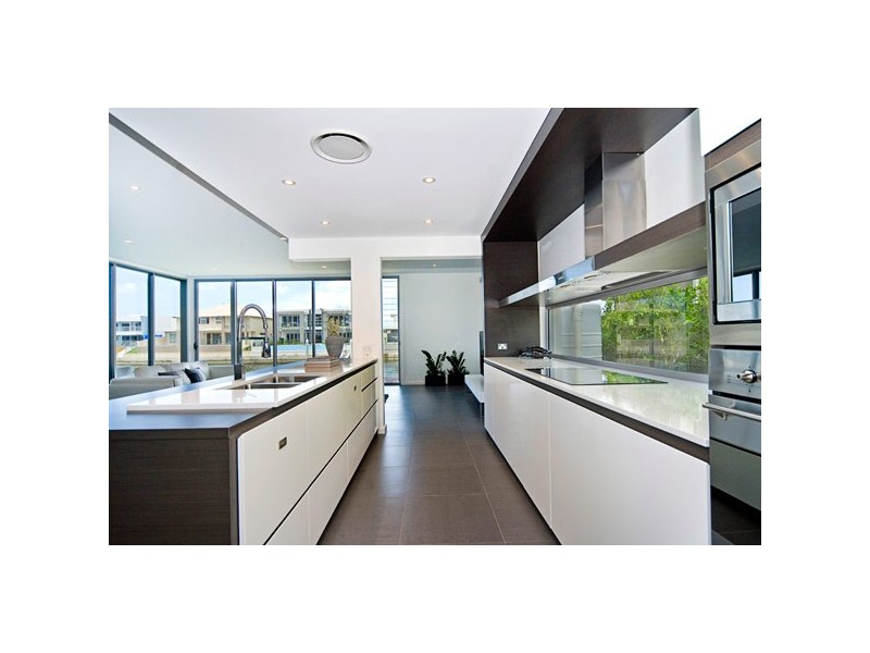 29 North Quay Drive, Biggera Waters QLD 4216
