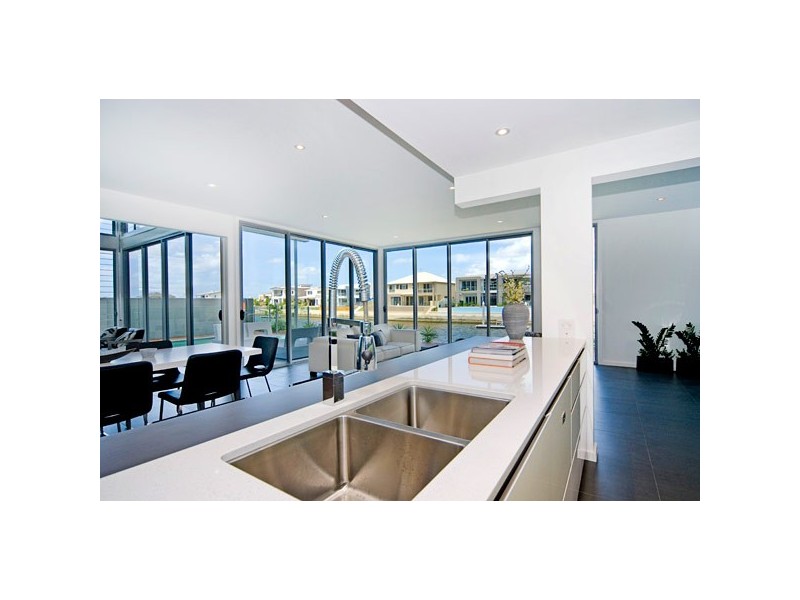 29 North Quay Drive, Biggera Waters QLD 4216