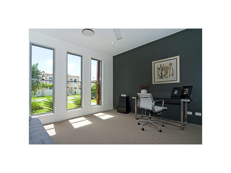 29 North Quay Drive, Biggera Waters QLD 4216